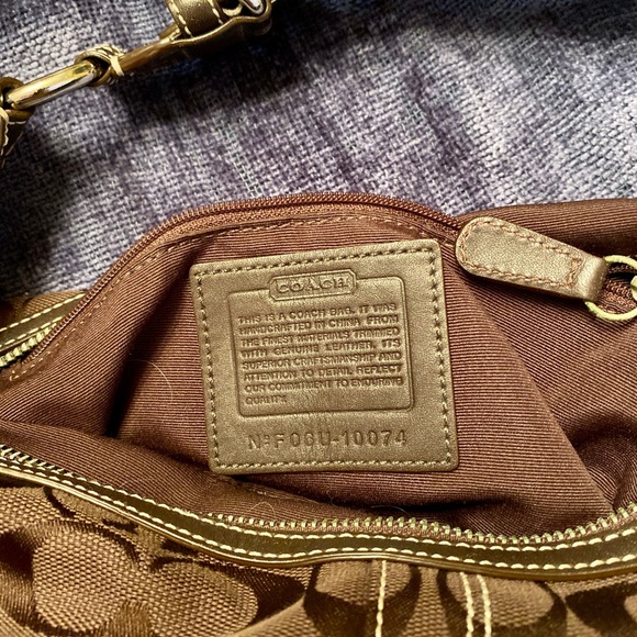 🌹Authentic Coach Soho Signature Canvas Hobo🌹 - Picture 3 of 5